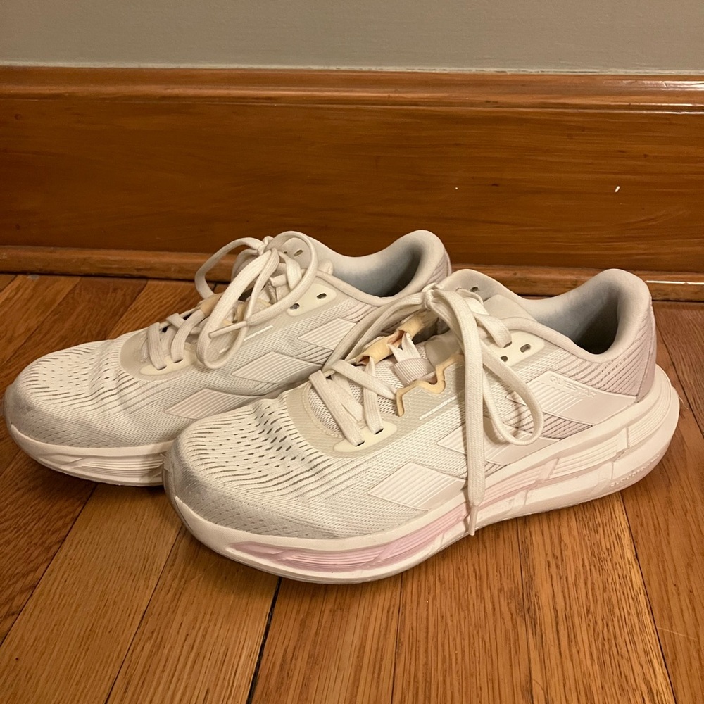 Adidas women’s cloudfoam